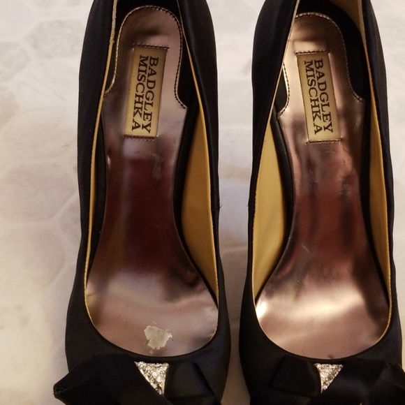 Badgley Mischka black stilettos w/ bow - Picture 7 of 7